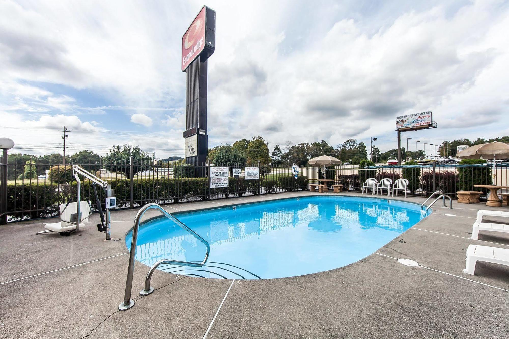 Econo Lodge Lenoir City Zewnętrze zdjęcie